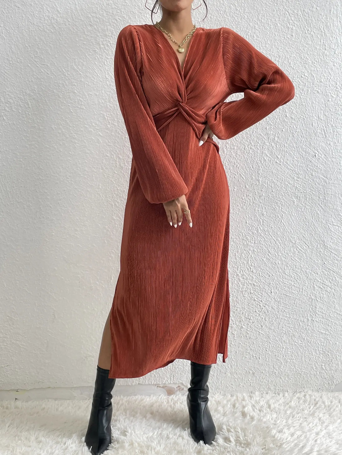 ALINA | Plissiertes Midikleid – Elegant, Feminin & Raffiniert