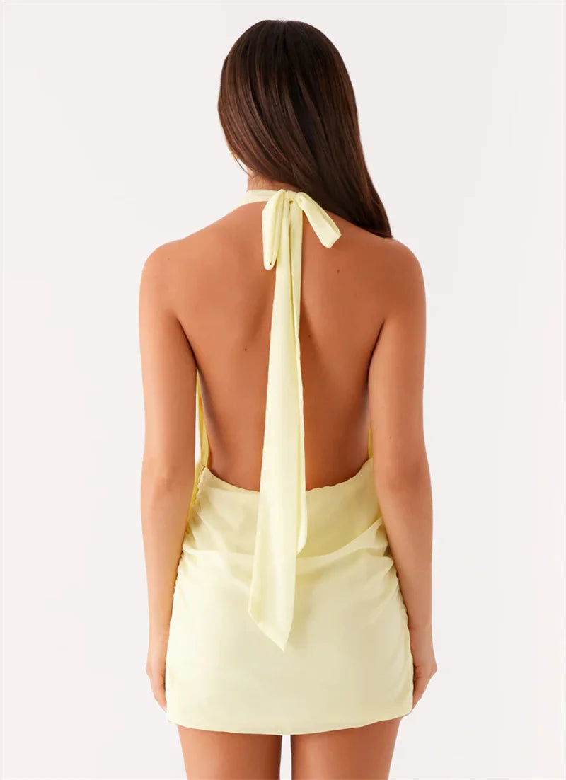 LIA | Sexy Minikleid mit Muscheldetails – Rückenfrei, Elegant & Sommerlich