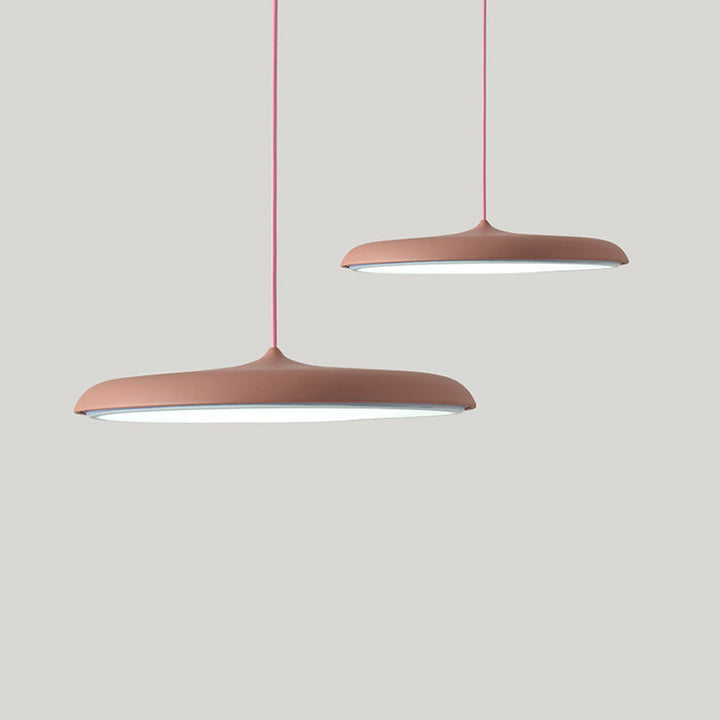 Suspension Luminaire Élégante et Moderne