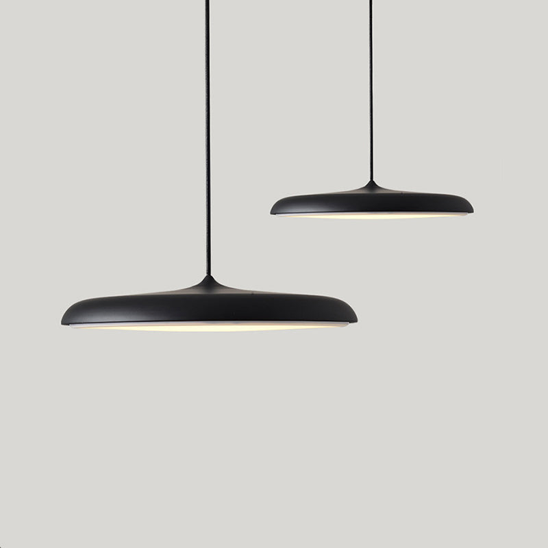 Suspension Luminaire Élégante et Moderne